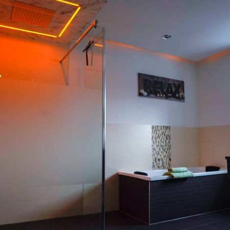 Ht Appartement Nr 2 Greppin Exteriör bild